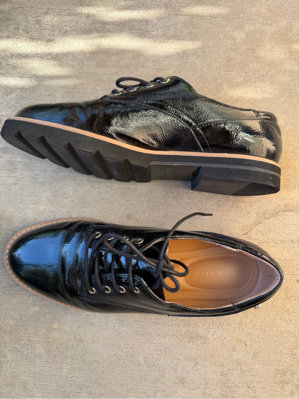 Oxford Black Patent Leather Chunky soles Womens
Like New 
size US 9